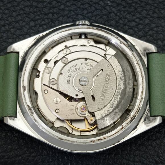 Vintage 1979 Seiko Automatic Mens Silver Watch W/daydate & Arabic accents - Picture 8 of 8